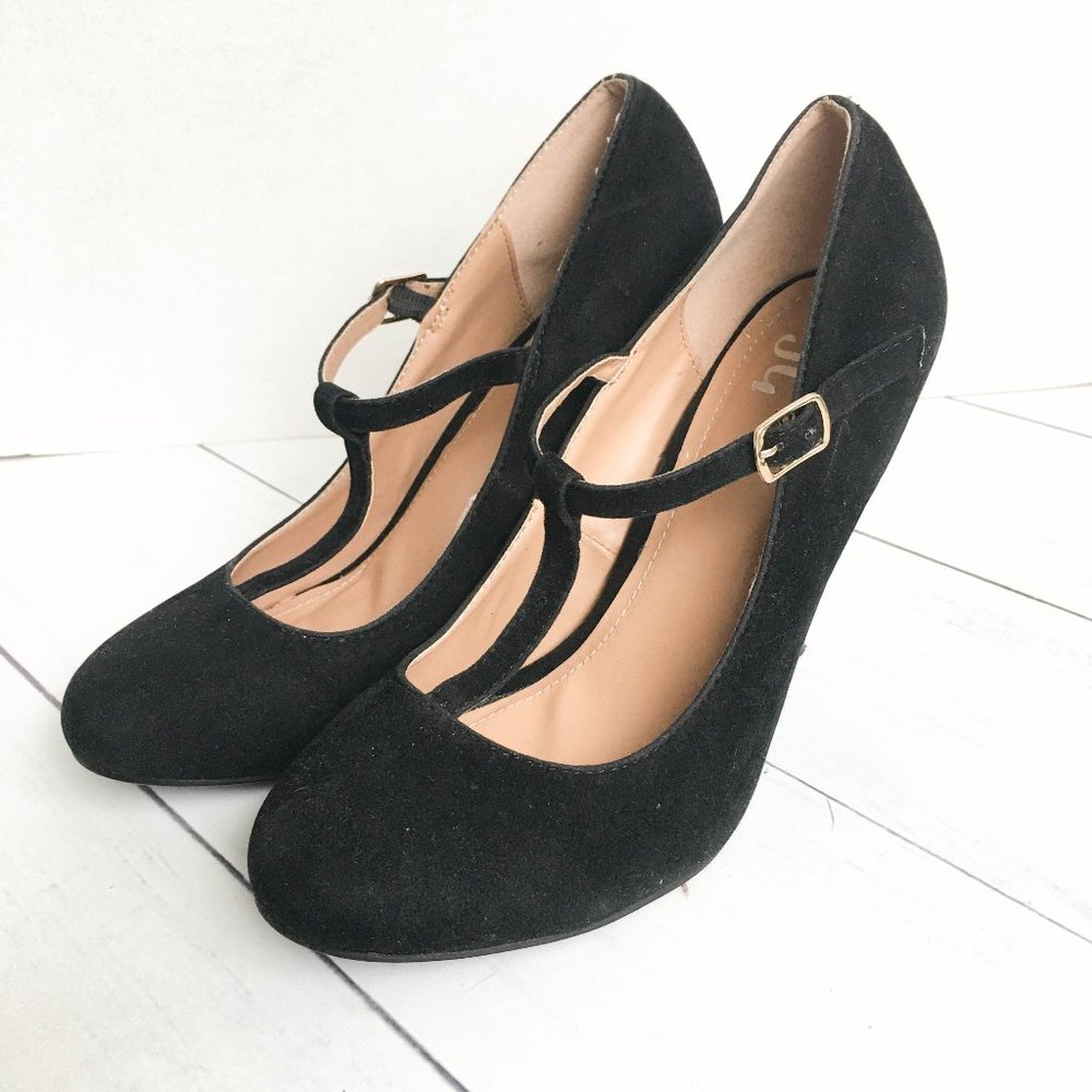 JG Mary Jane Heels - Size 8
